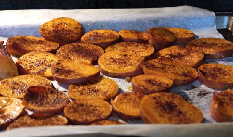 Sweet-Potato-Chips-with-Cinnamon