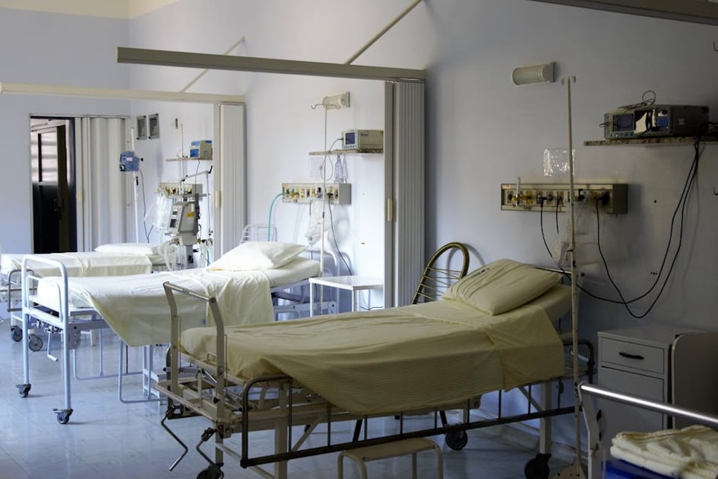 What Happened When I Spent Two Weeks in The Mental Hospital 1 pexels photo 236380