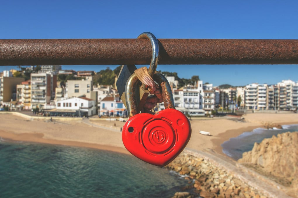 photo 1454600366270 5c75e4386c7e?ixlib=rb 0.3