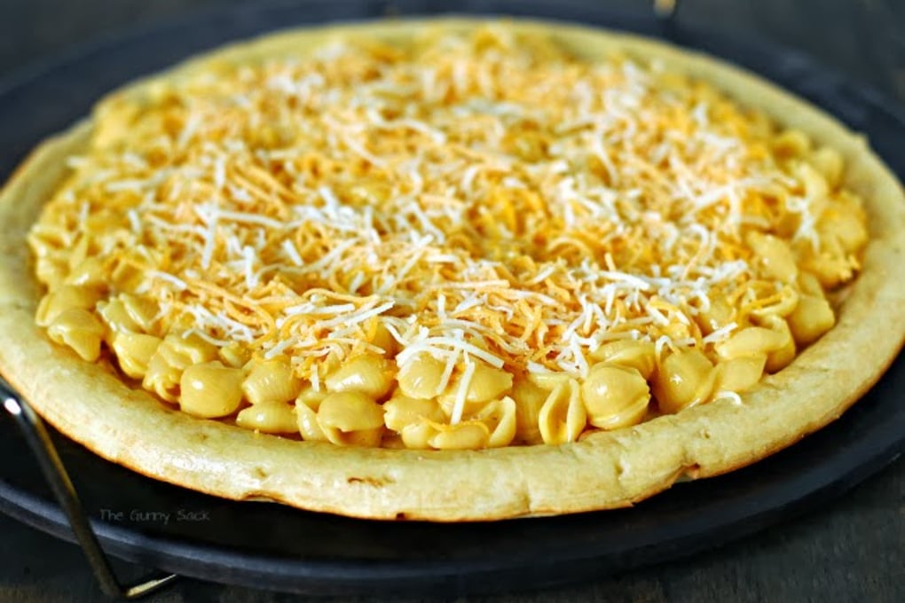 Homemade Mac n Cheese Pizza