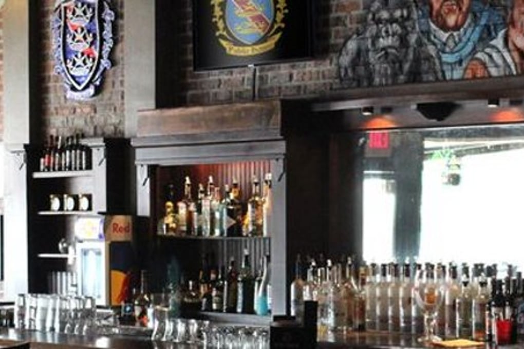 bar