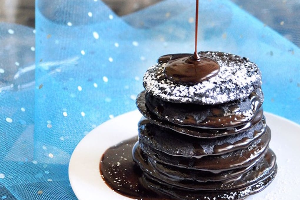 vegan chocolate pancakes 1 thumb1.jpg 73e30c