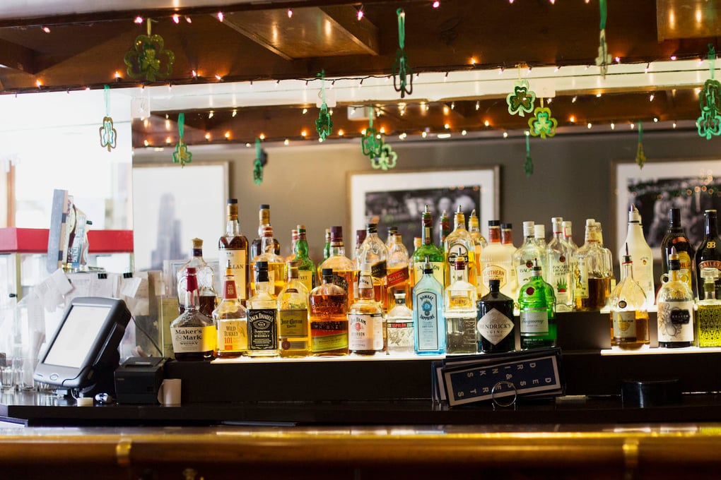 bar