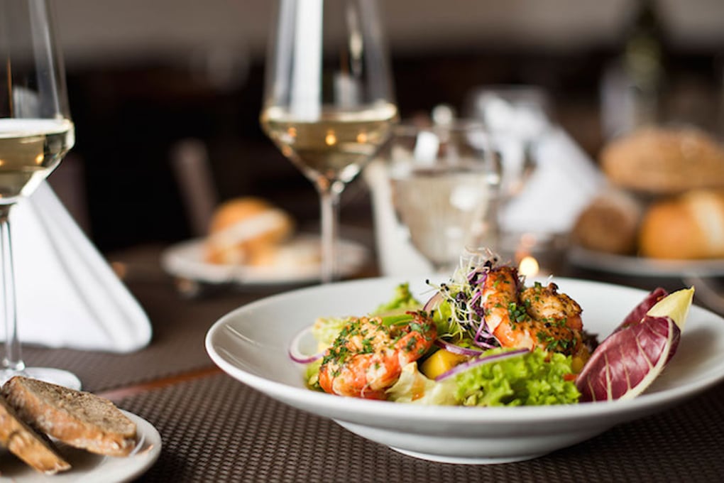 restaurant food salat 2