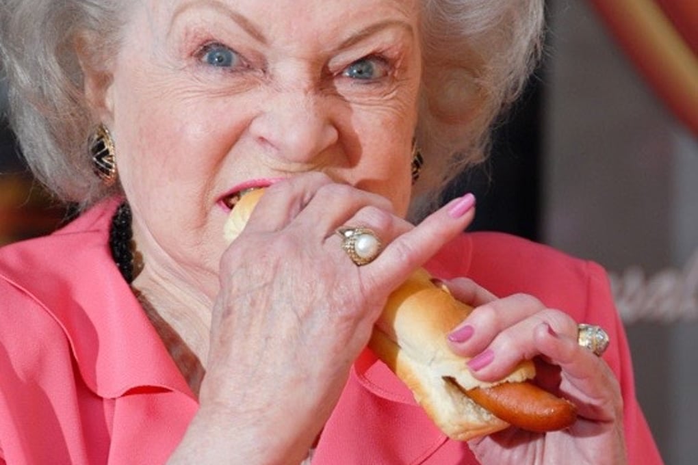 550w showbiz ds icon betty white 8 1
