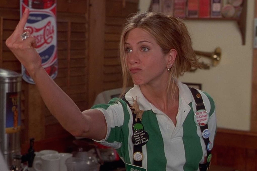 office space jennifer anniston giving her boss the finger 2