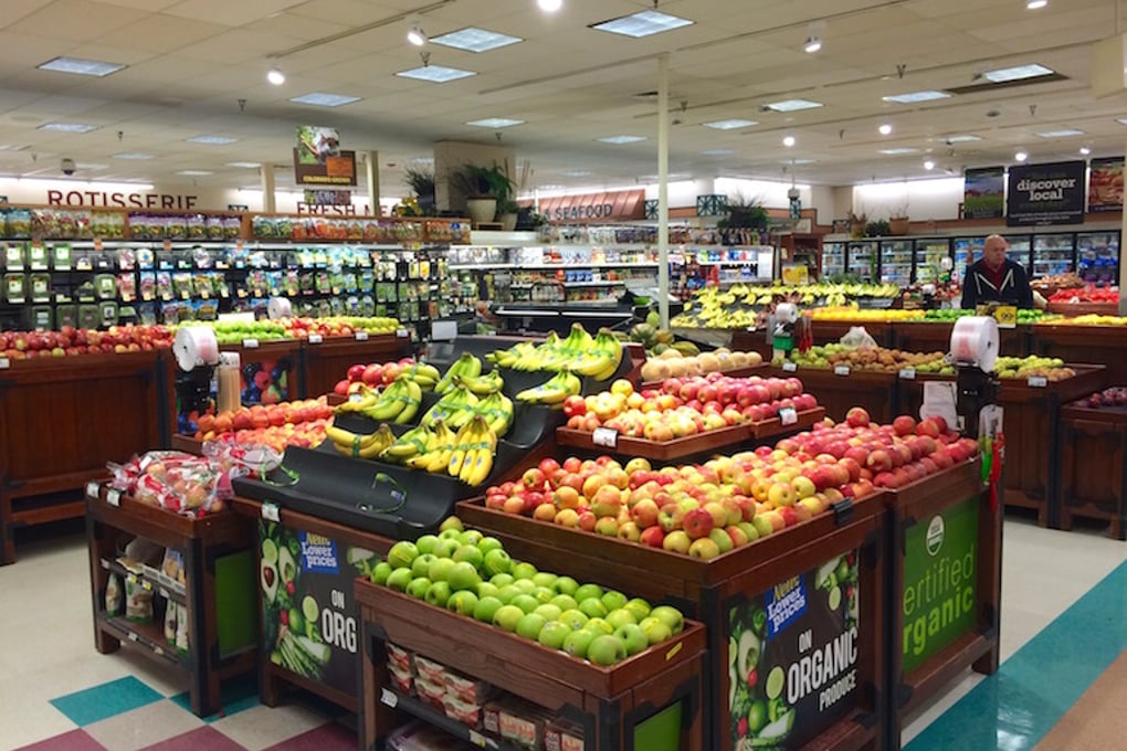 grocery wide shot