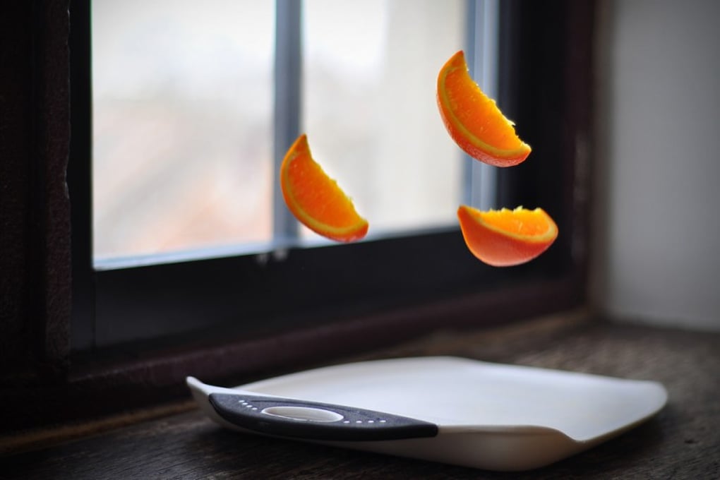 Levitating orange slices