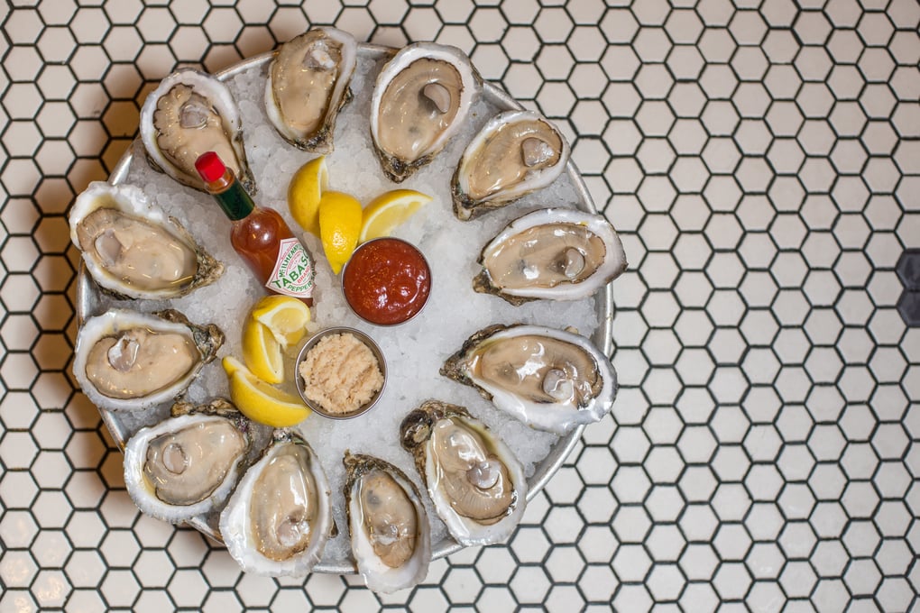 LUKEHiRES 45oysters