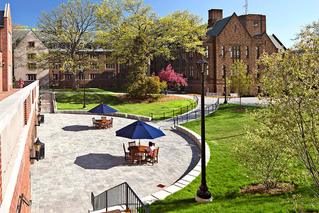 Hoerr Schaudt Trinity College Campus Landscape 14