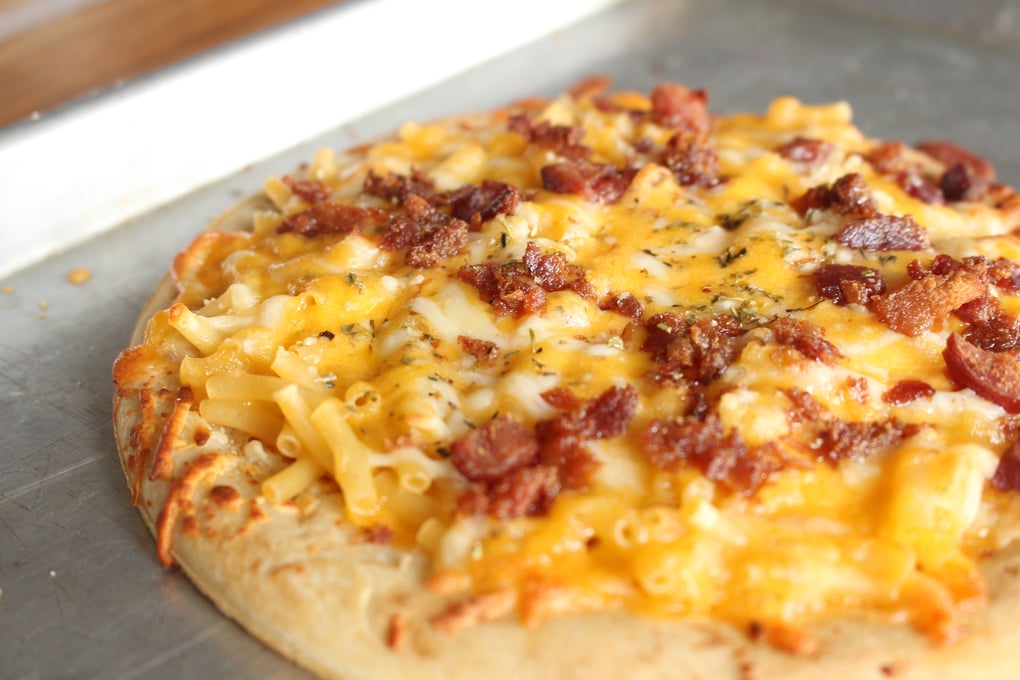 mac and cheese pizza