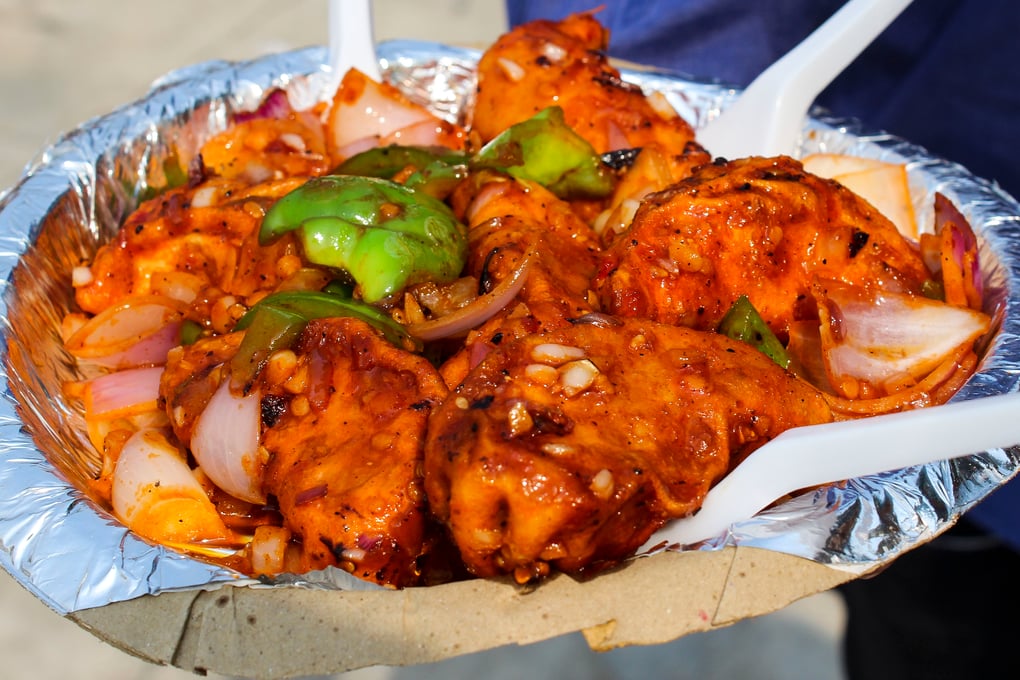 Momos