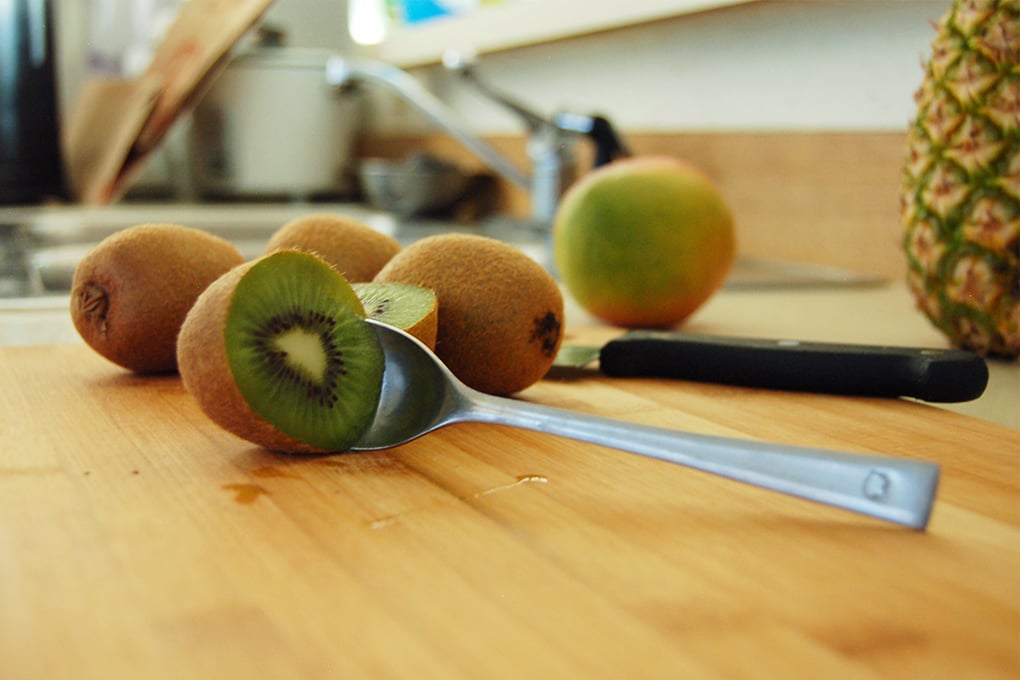 kiwi spoon