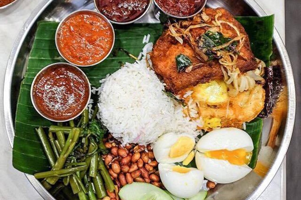 Msian stim tray nasi lemak