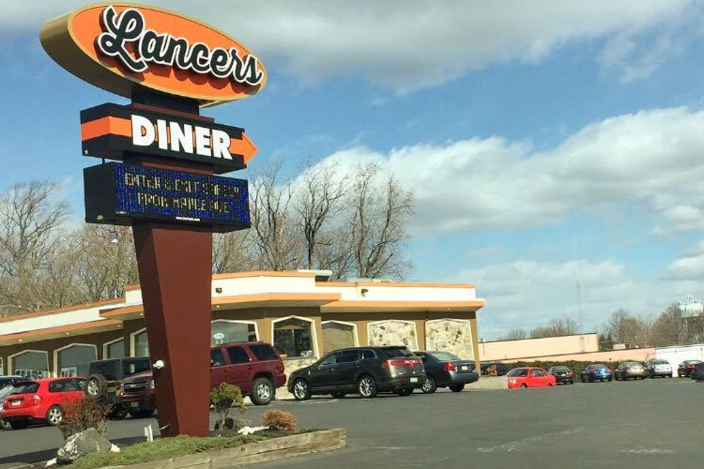 Lancers sign