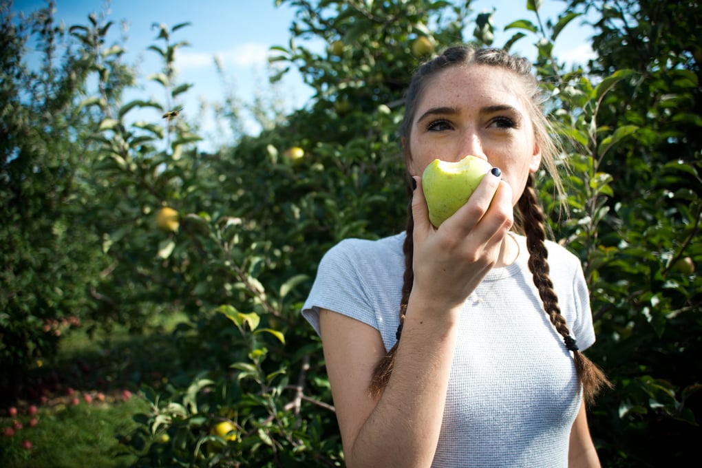 apple orchard girl