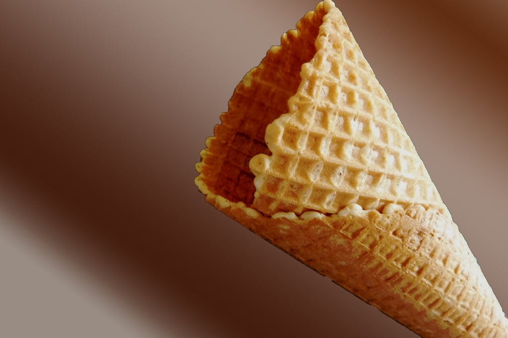 ice cream cone 2648264 1920
