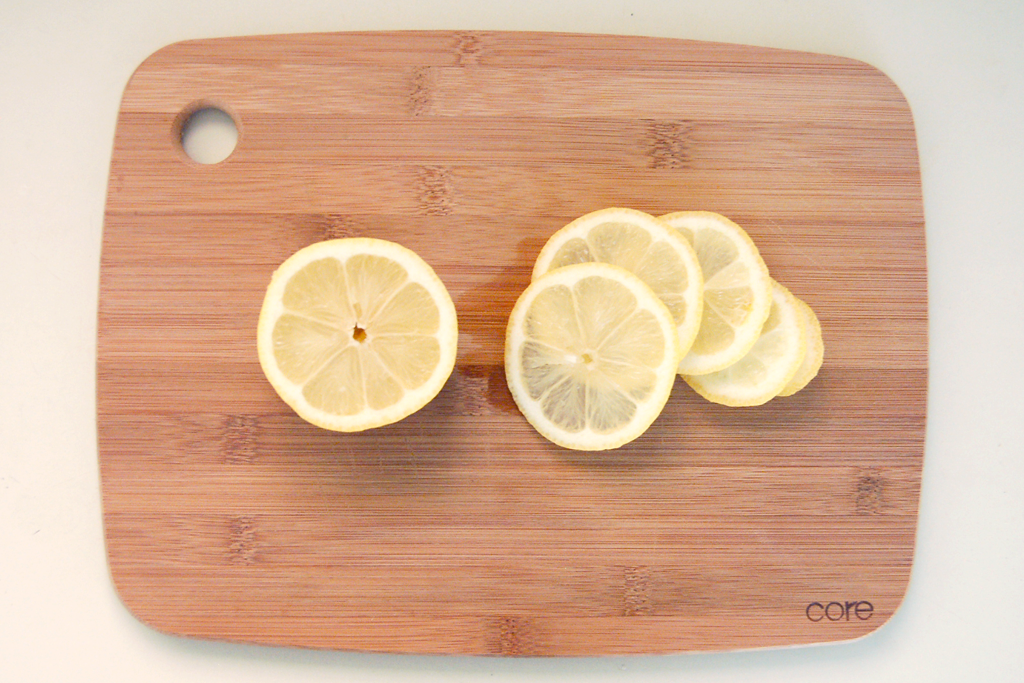 The 10 Best Ways To Get Rid of "Garlic Hands"