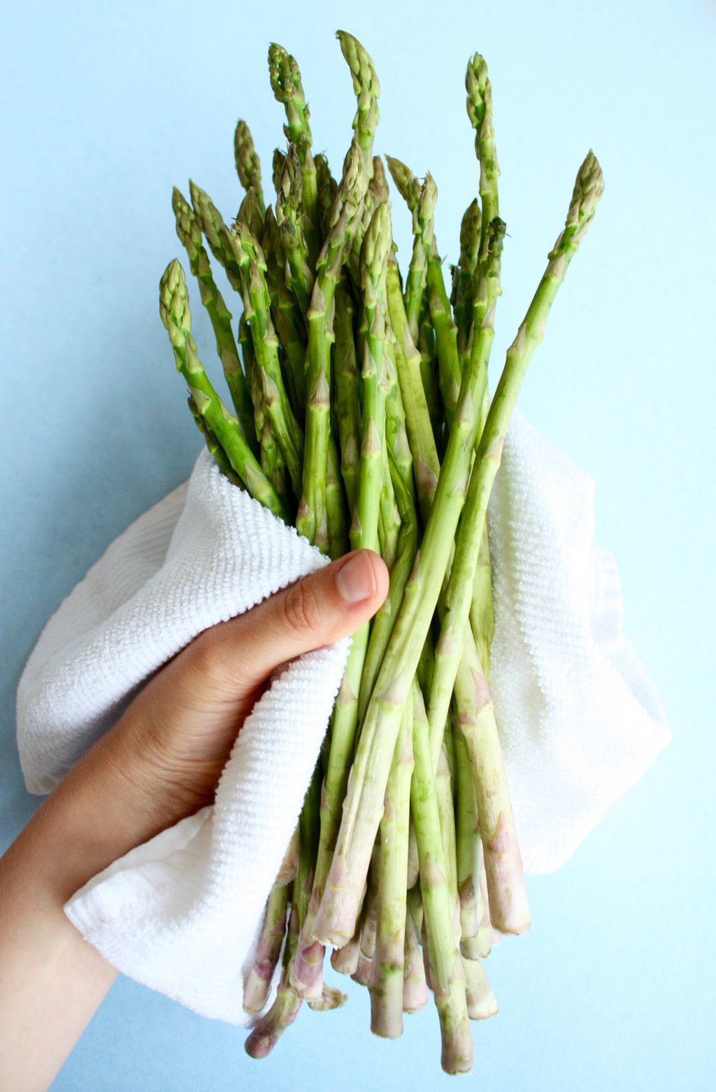 Here's Why Asparagus Makes Your Pee Smell Weird