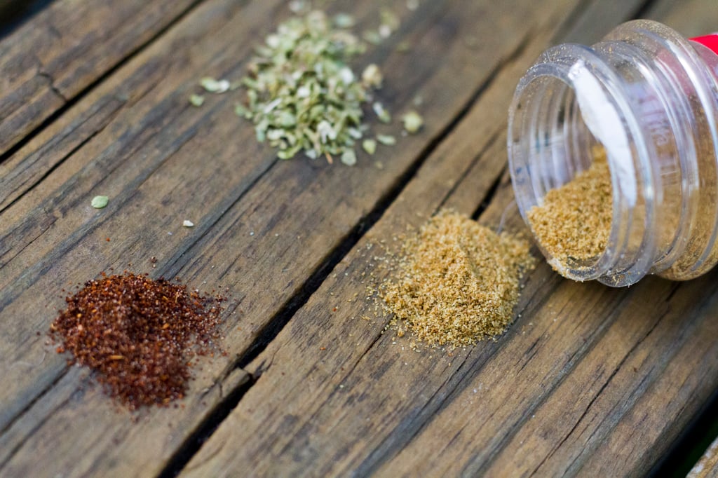 10 Substitutes for Vanilla Extract You Can Use When Baking