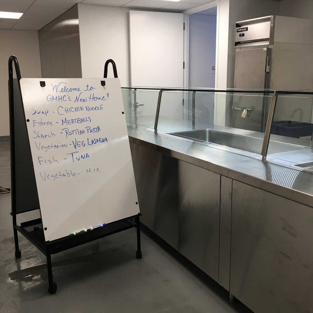 What It's Actually Like to Volunteer at a Soup Kitchen