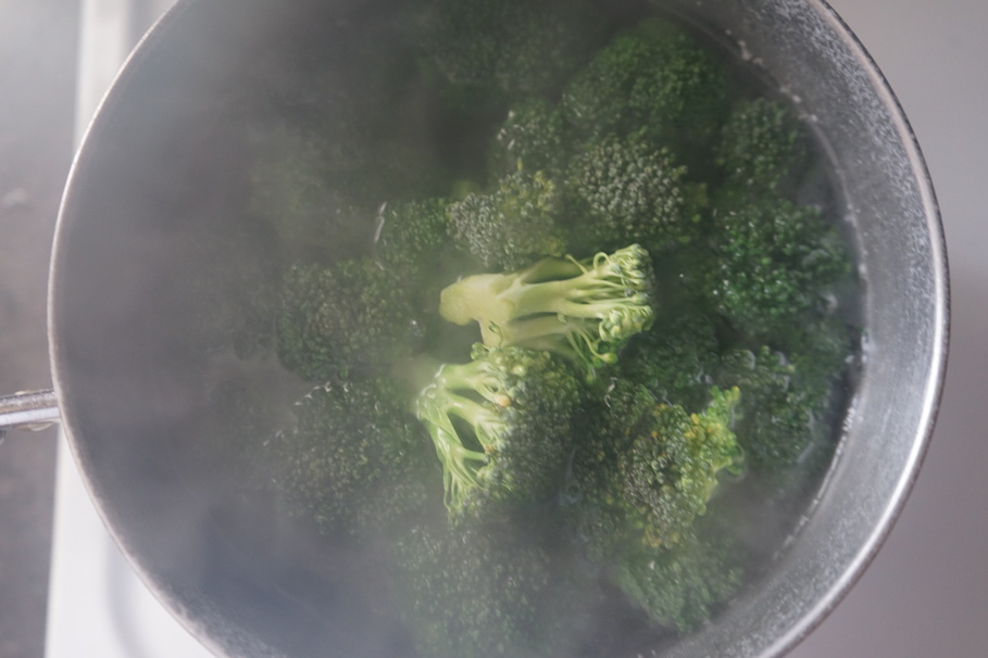 How to Blanch Broccoli so You Can Freeze it for Later