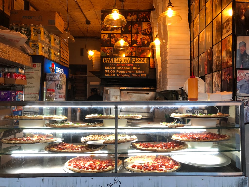 NYC 1 Dollar Pizza RANKED by a broke college student