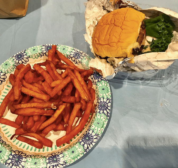 why-gnarly-eats-has-the-best-burgers-in-park-slope