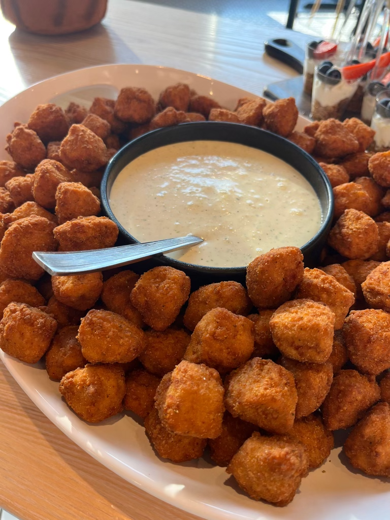 Michigan Spoon Visits Stray Hen Ann Arbor