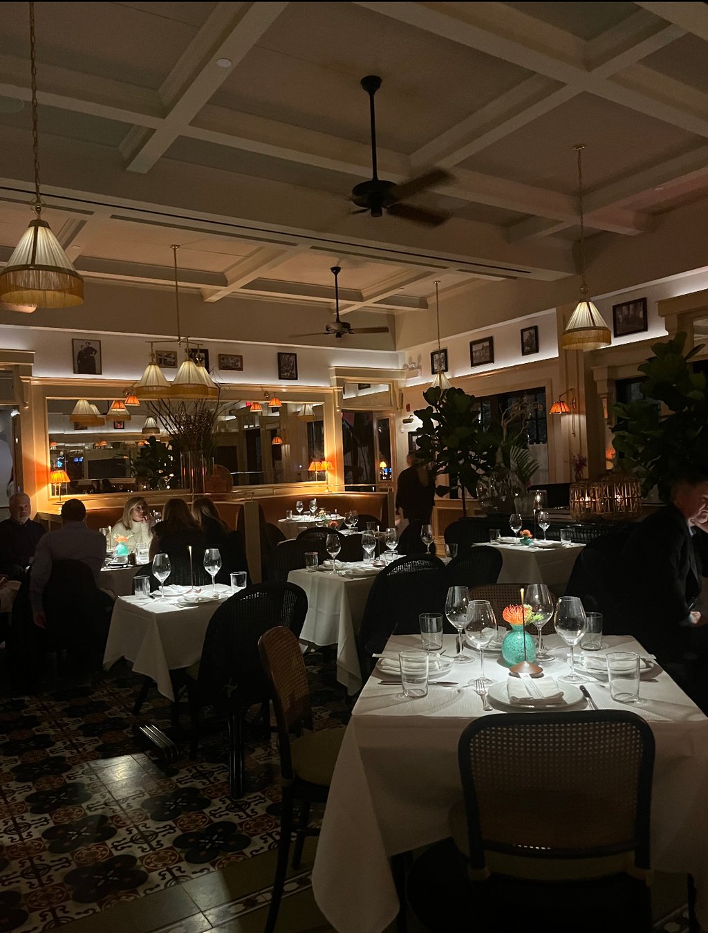Le Colonial in Lake Forest