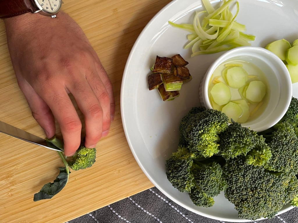 Your Broccoli Stalks Don't Need To Go In The Garbage