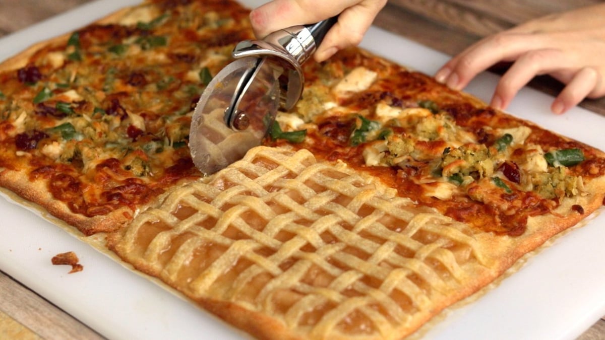 Your Food Baby Will Thank You for This Thanksgiving Leftovers Pizza