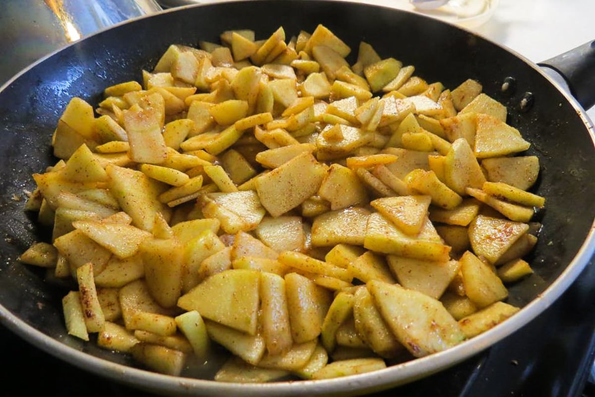 Three Ways to Re-purpose Old Apples