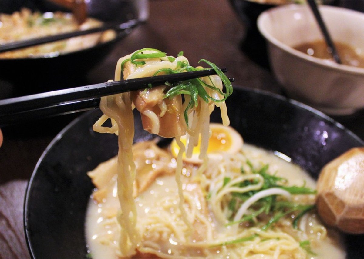 Pho vs Ramen: The Difference Between These Soups