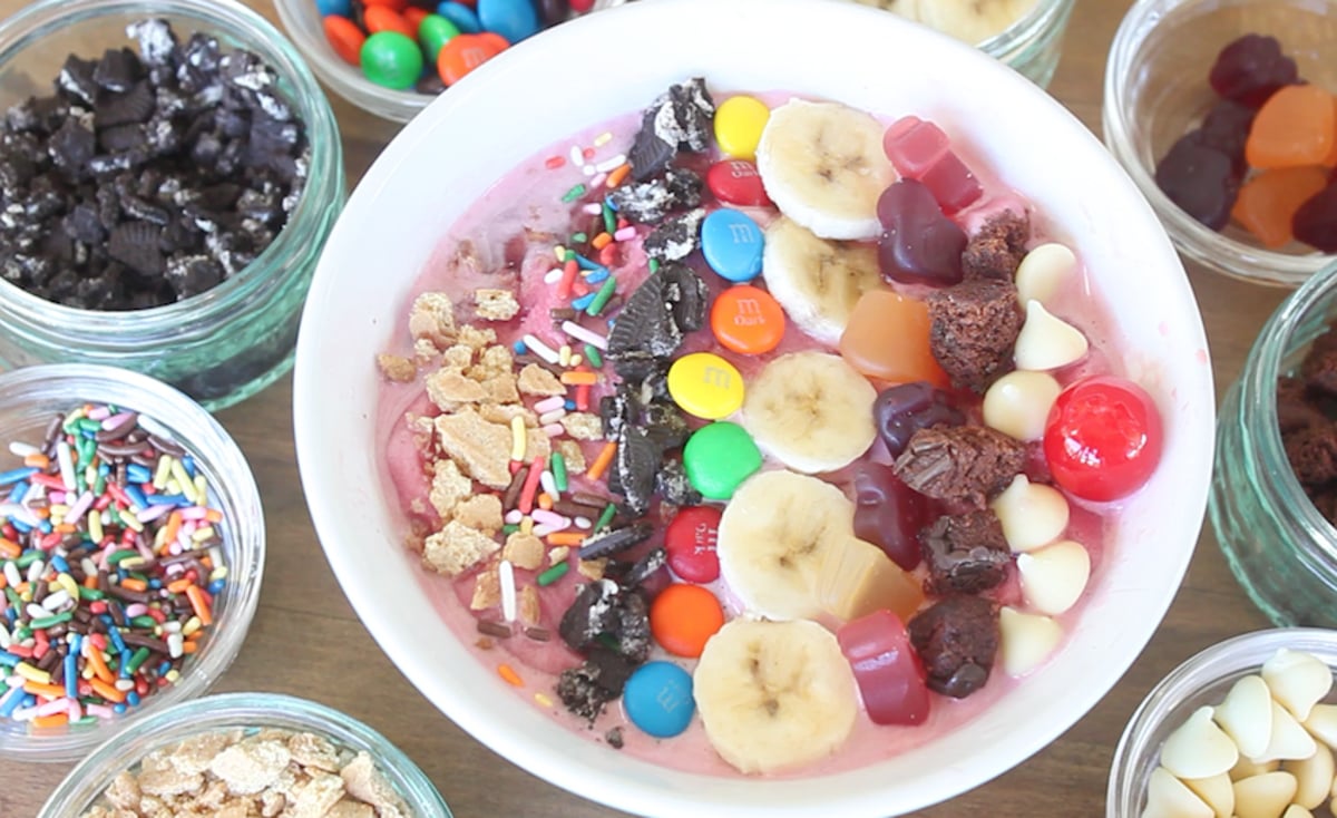This Berry Sorbet Sundae Is the Dessert Version of an Açaí Bowl