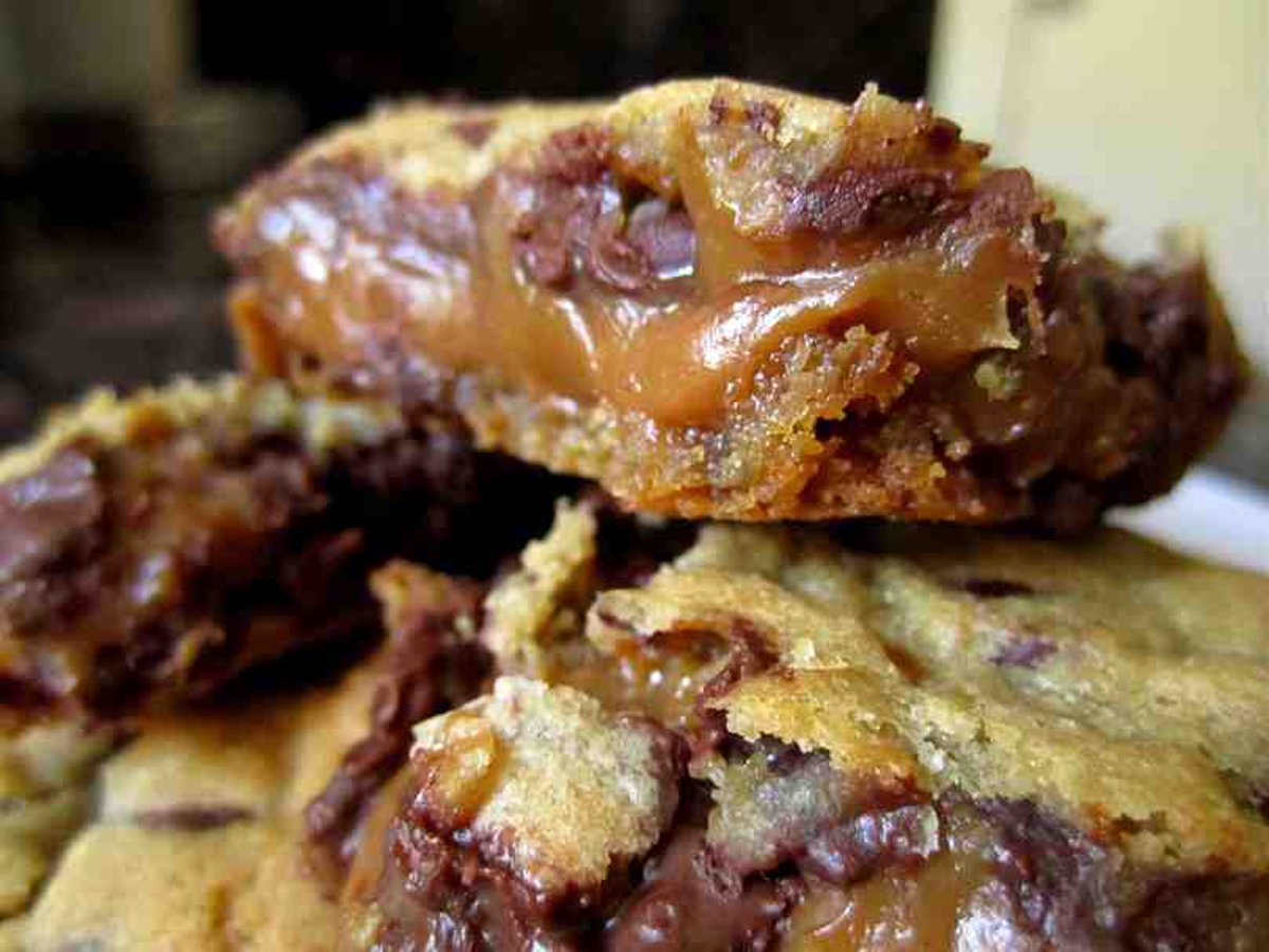 Chocolate Chip Caramel Peanut Butter Bars