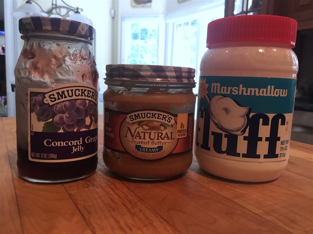Why Fluffernutters Are Actually Healthier Than Peanut Butter and Jelly