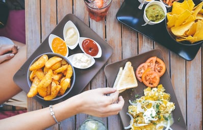 5 Ways to Get Picky Eaters to Try Something New 2 food salad restaurant person