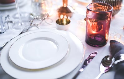 How to Survive a Formal Dinner 2 holidays dinner eating lunch