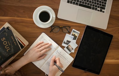 photo 1488190211105 8b0e65b80b4e?ixlib=rb 0.3