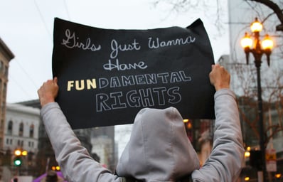 photo 1514895545225 100745680d22?ixlib=rb 0.3