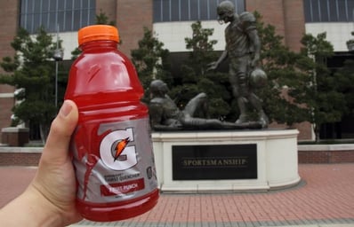Gatorade at the Sportsmanship Statue e1458079317523