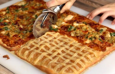 TgivesPizza Featured