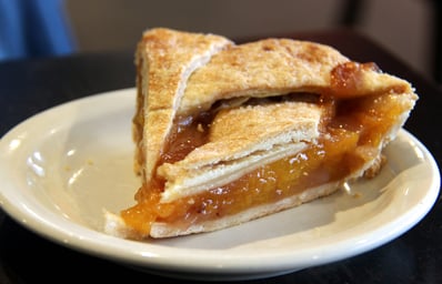 Quacks Peach Pie