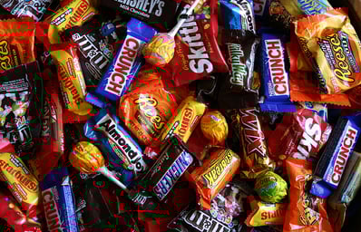 ROU9s6halloween candy buy back family cosme 90