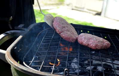 Burgers05OnGrillSpatula1