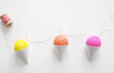 snowconegarlandattachtotwine