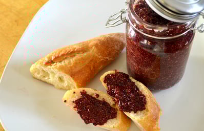 HealthyChiaSeedJamFeatured e1452221452731