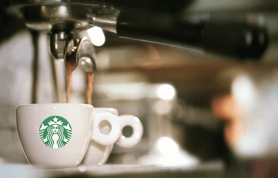 coffee into mugs