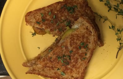 apple pie grilled cheese 2.1